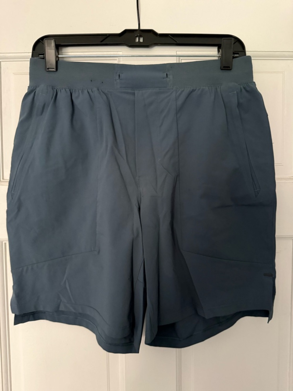 Lululemon Men's Performance Shorts Size M in Slate Blue